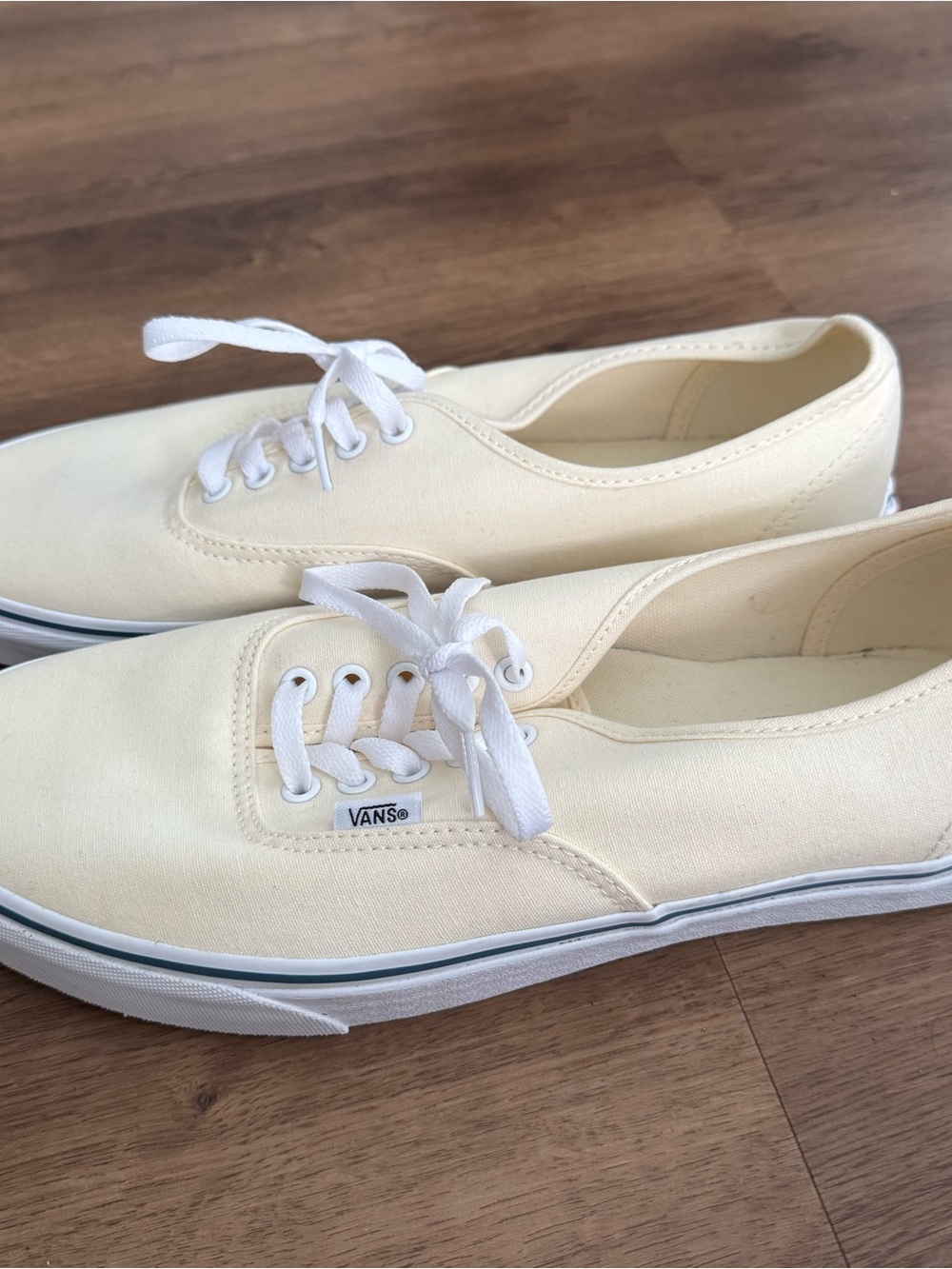 NWOT - Vans - Low Top Canvas Sneakers in Soft Banana Yellow - Picture 3 of 5